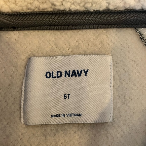 5T Old Navy two-tone sherpa fleece jacket with Hood - Picture 3 of 5